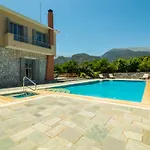 Rodoula In Mystras * ספארטי
