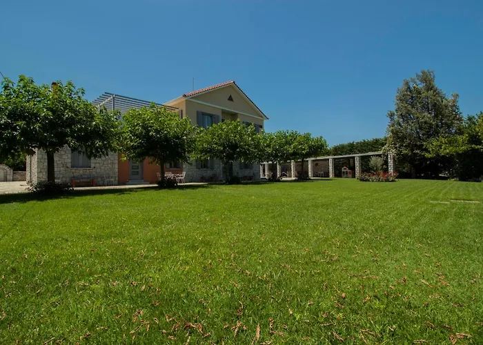 Rodoula In Mystras Βίλα Σπάρτη